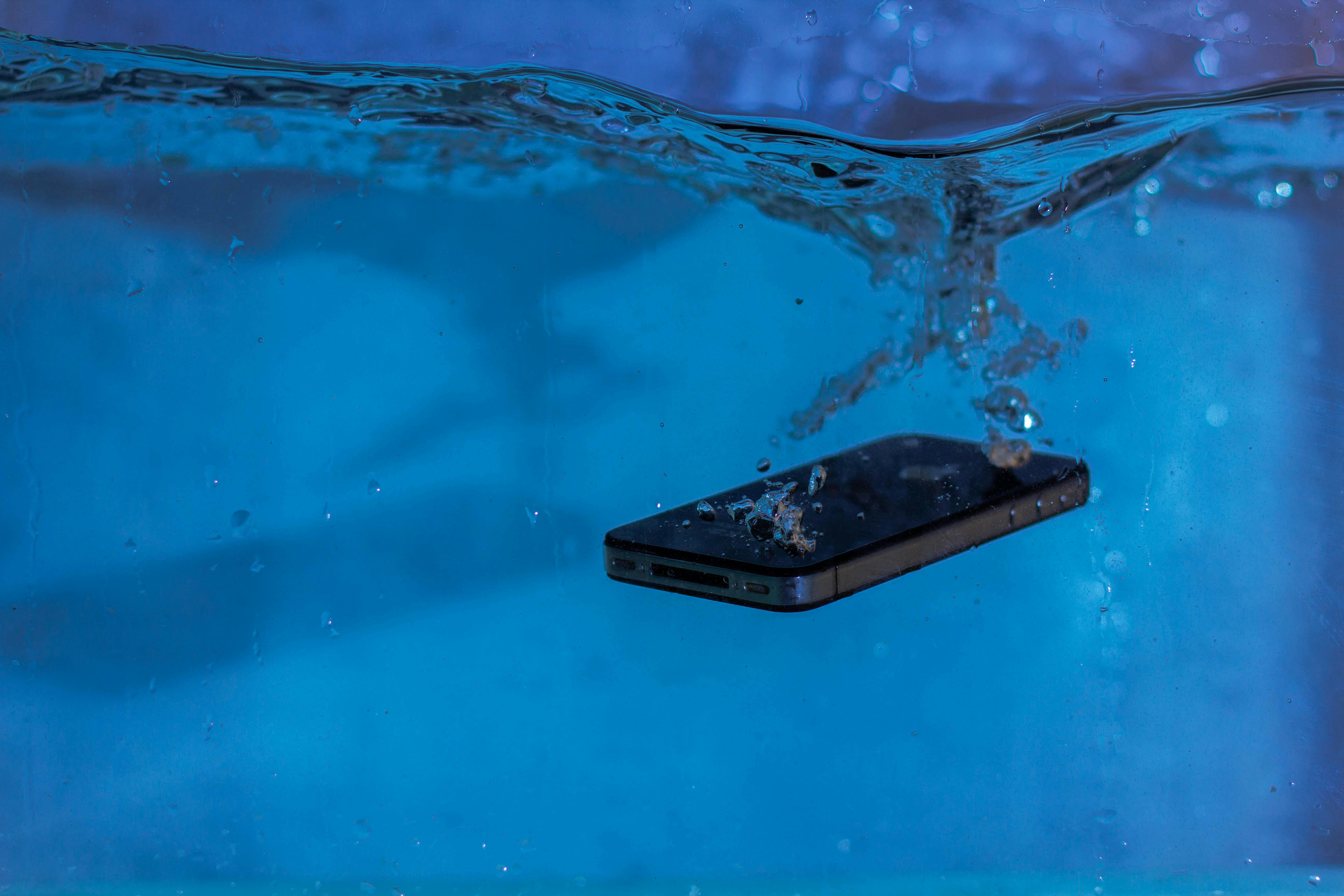 The Dissolving Solution: How Water-Soluble Electronics Could End the E-Waste Crisis